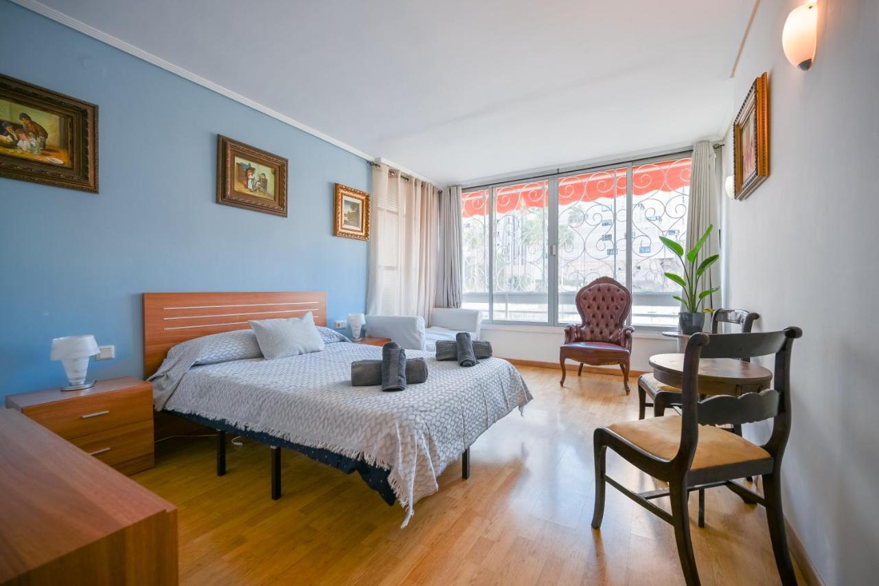 Beautiful Parque Loix 4 Bedroom Apartment Shared Pool, Tennis Court بينايدورم المظهر الخارجي الصورة