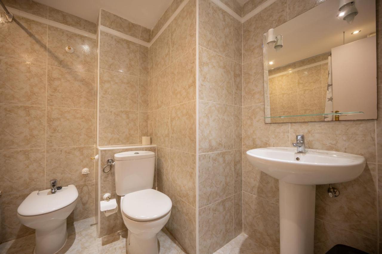 Beautiful Parque Loix 4 Bedroom Apartment Shared Pool, Tennis Court بينايدورم المظهر الخارجي الصورة